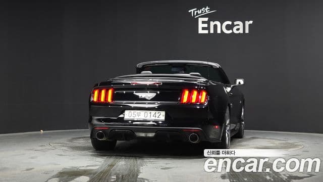 Ford Mustang GT кабриолет, 2017 4