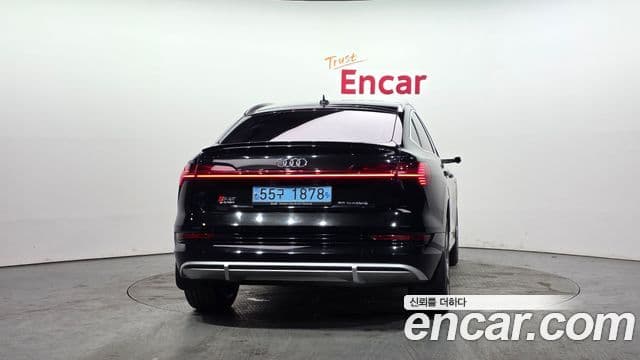 Audi e-Tron 55 Quattro Sportback, 2021 4