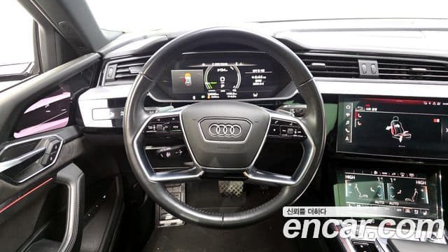 Audi e-Tron 55 Quattro Sportback, 2021 13
