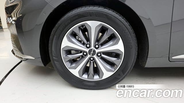 Kia K8 гибрид Noblesse, 2023 все фото