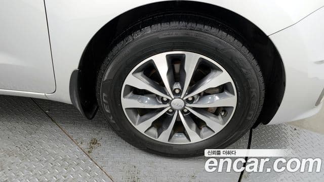 Kia All New Carnival Luxury, 2016 все фото