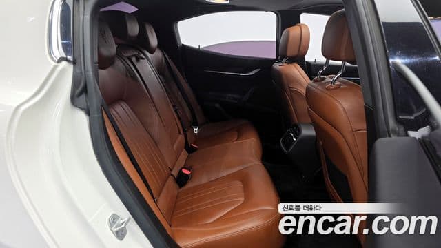 Maserati 기블리 3세대, 2015 12