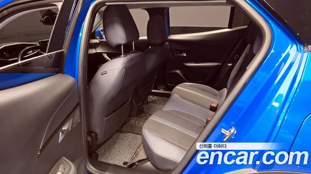 Peugeot 2008 2세대 1.5 BlueHDi Allure, 2021 11