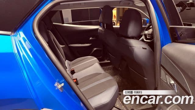Peugeot 2008 2세대 1.5 BlueHDi Allure, 2021 13