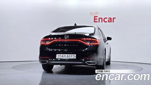 Hyundai Grandeur IG 3.0 LPi Modern Basic (арендный автомобиль), 2018 4