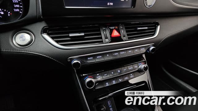 Hyundai Grandeur IG 3.0 LPi Modern Basic (арендный автомобиль), 2018 15