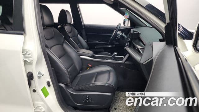 KG모빌리티(SsangYong) Torres T7, 2024 11