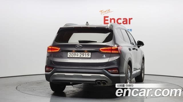 Hyundai Santa Fe TM Exclusive, 2020 4
