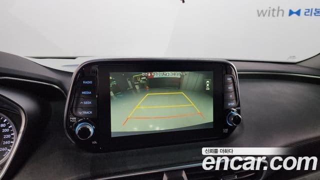 Hyundai Santa Fe TM Exclusive, 2020 16