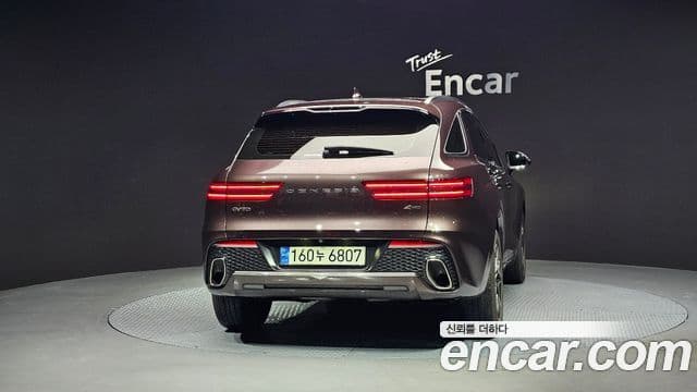 Genesis GV70, 2021 4