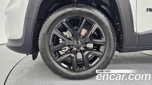 Jeep Renegade 1.3 Limited, 2023 все фото