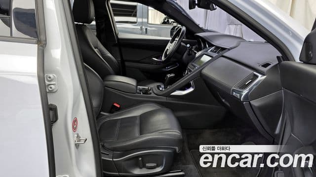 Jaguar E-PACE P250 S, 2018 11