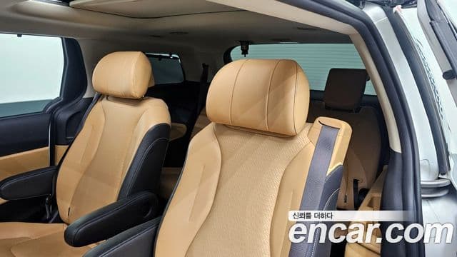 Kia Carnival 4세대 Signature, 2022 12