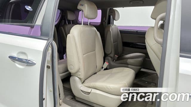 Kia All New Carnival Prestige, 2016 12
