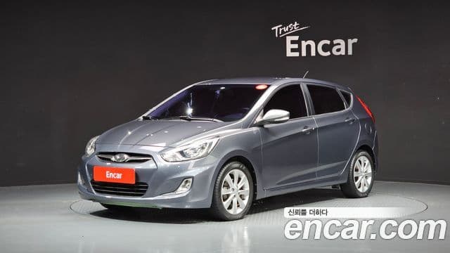 Hyundai Accent(новый кузов / новое поколение) Premier, 2012 1