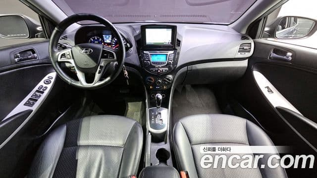 Hyundai Accent(новый кузов / новое поколение) Premier, 2012 7