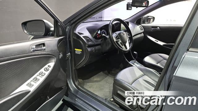 Hyundai Accent(новый кузов / новое поколение) Premier, 2012 11