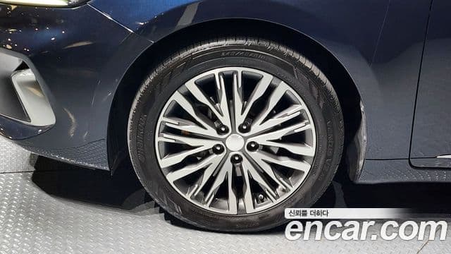 Kia K7 Premier гибрид Noblesse, 2020 все фото