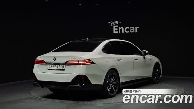 BMW 5시리즈 (G60) 530i xDrive M Sport, 2025 2