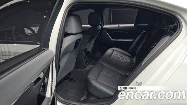 BMW 5시리즈 (G60) 530i xDrive M Sport, 2025 12