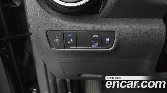 Hyundai Kona гибрид Special, 2020 16