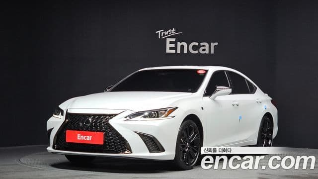 Lexus ES300h 7세대 F-Sport Design пакет, 2024 1