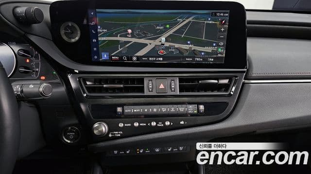 Lexus ES300h 7세대 F-Sport Design пакет, 2024 14