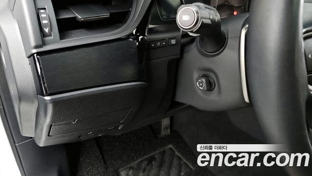 Lexus ES300h 7세대 F-Sport Design пакет, 2024 17