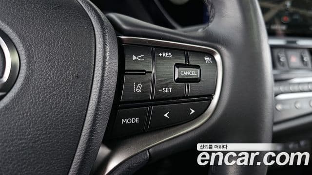 Lexus ES300h 7세대 F-Sport Design пакет, 2024 19