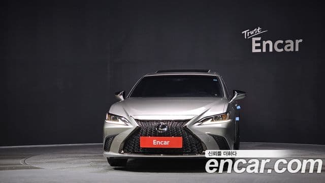 Lexus ES300h 7세대 F-Sport Design пакет, 2024 3