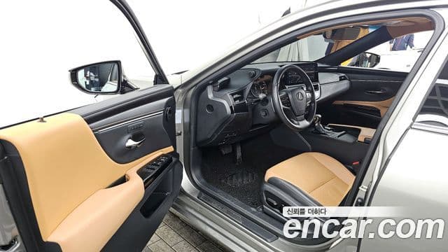 Lexus ES300h 7세대 F-Sport Design пакет, 2024 10