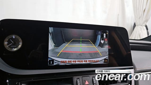 Lexus ES300h 7세대 F-Sport Design пакет, 2024 15