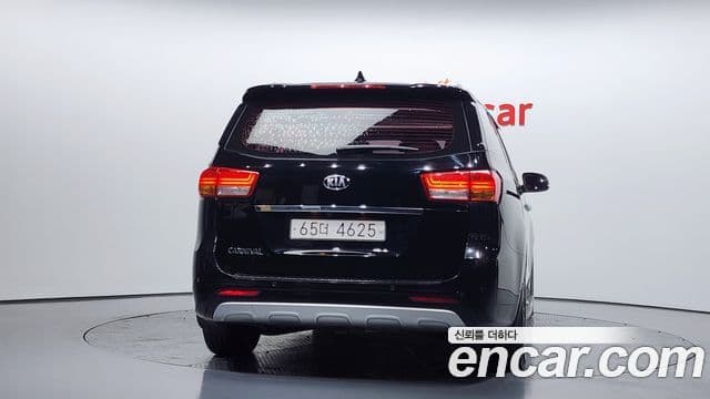 Kia All New Carnival Prestige, 2018 4