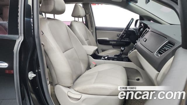 Kia All New Carnival Prestige, 2018 11