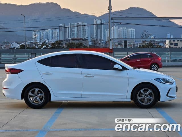 Hyundai Avante AD 1.6 GDI Smart, 2017 4