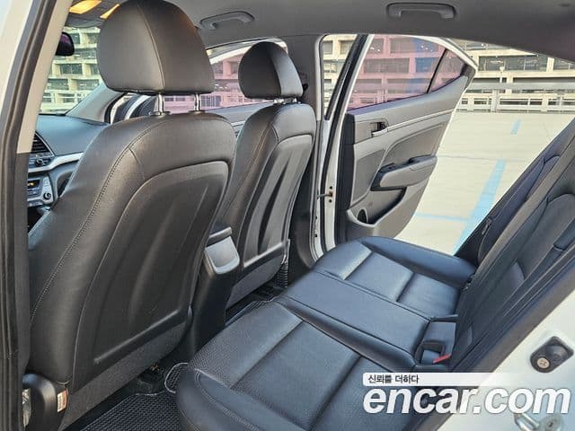 Hyundai Avante AD 1.6 GDI Smart, 2017 9