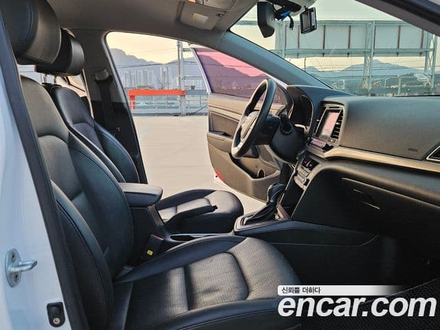 Hyundai Avante AD 1.6 GDI Smart, 2017 10