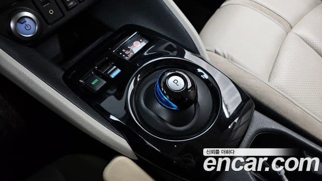 Nissan 리프 (ZE1) EV SL, 2019 9