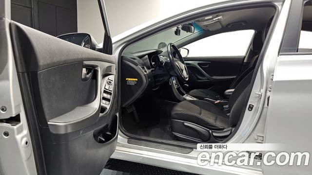 Hyundai Avante MD Luxury, 2011 10