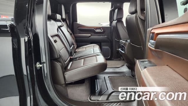 GMC 시에라 드날리-X, 2023 12