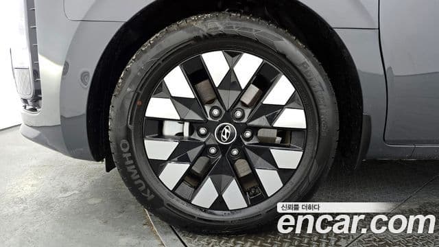 Hyundai Staria Inspiration, 2025 все фото