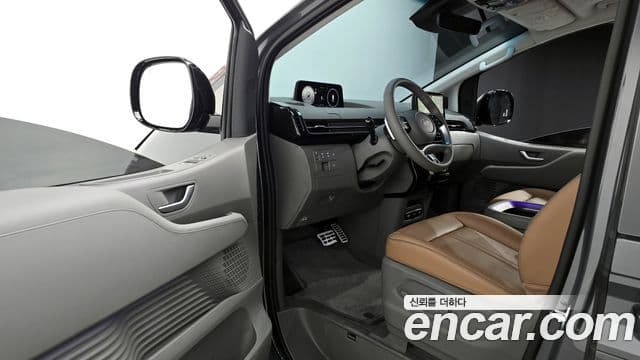 Hyundai Staria Inspiration, 2025 11