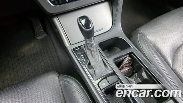 Hyundai LF Sonata Premium, 2015 9