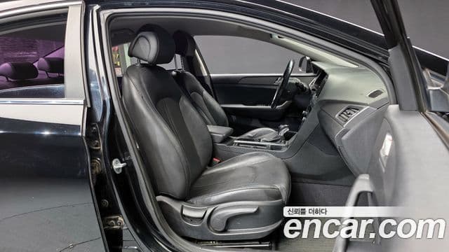 Hyundai LF Sonata Premium, 2015 10