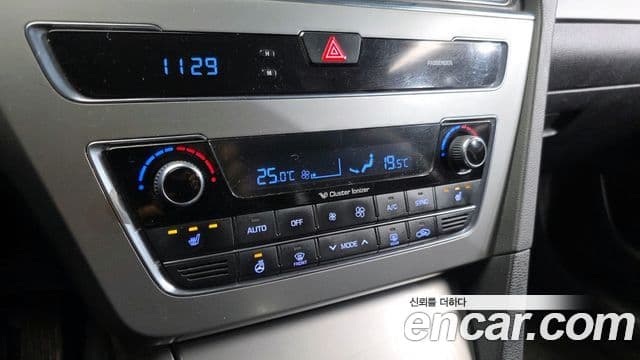 Hyundai LF Sonata Premium, 2015 16