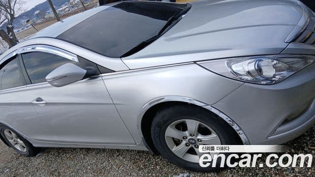 Hyundai YF Sonata LPI Deluxe, 2012 11