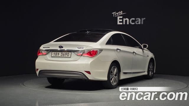 Hyundai Sonata гибрид Royal, 2012 2
