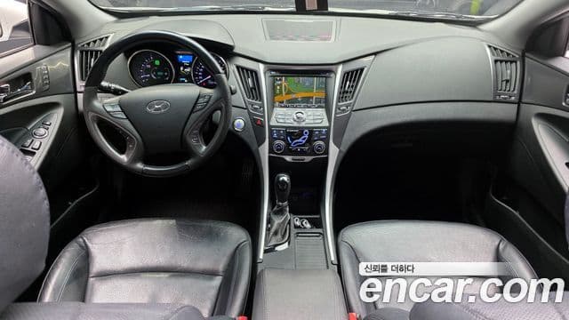 Hyundai Sonata гибрид Royal, 2012 7