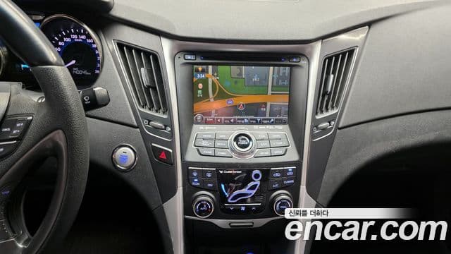 Hyundai Sonata гибрид Royal, 2012 14