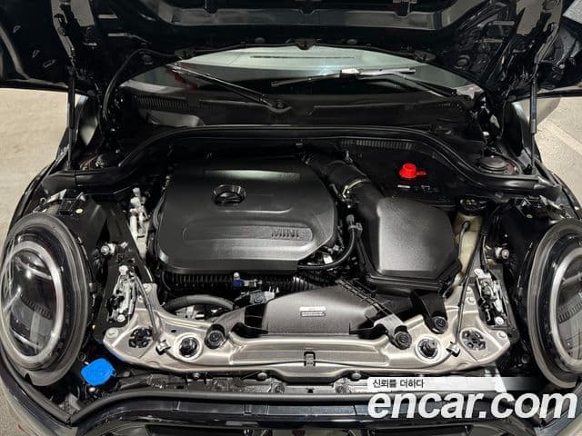 Mini Cooper S кабриолет 4세대 JCW, 2025 6